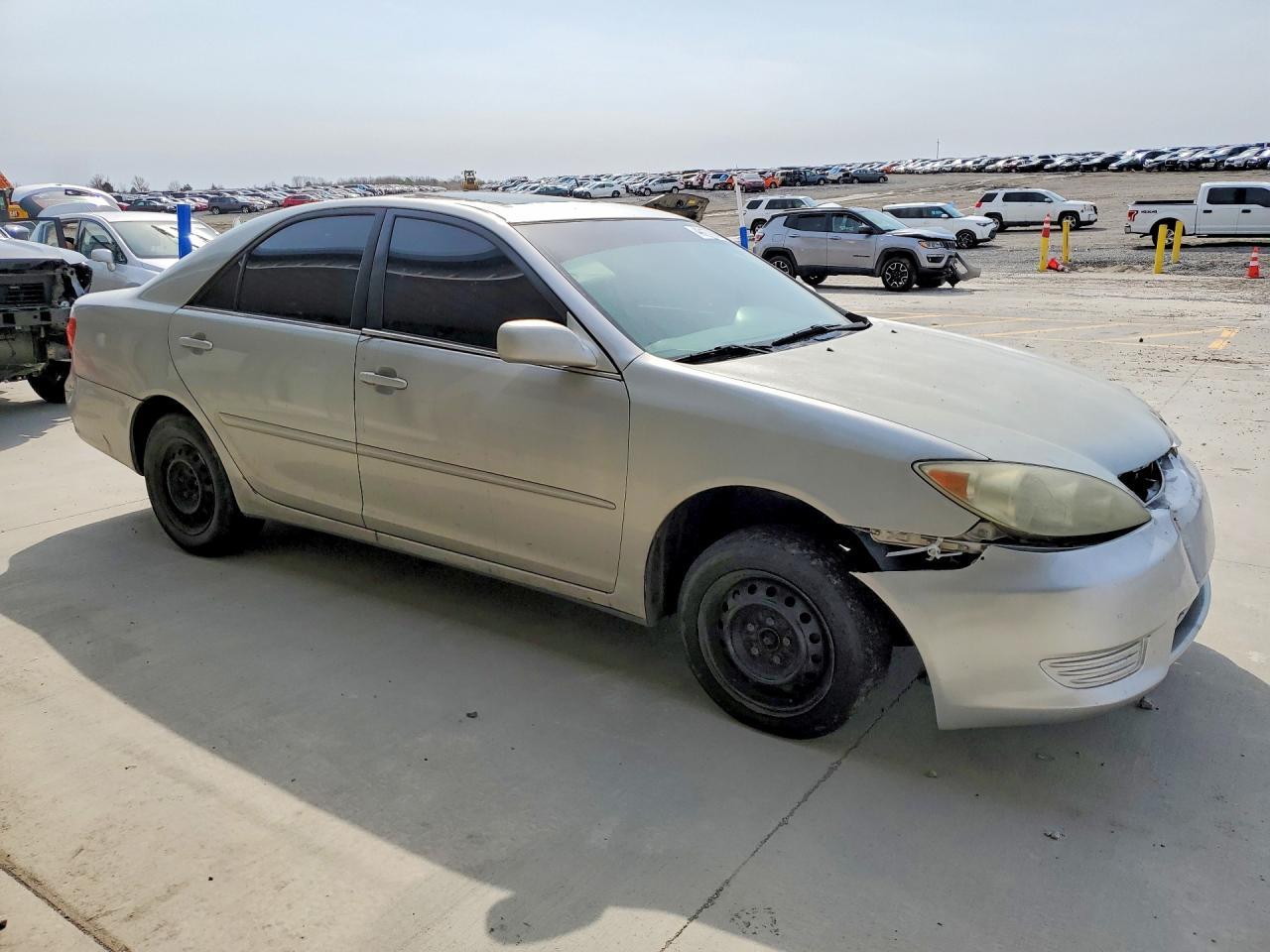 2005 Toyota Camry Le - Фото 4