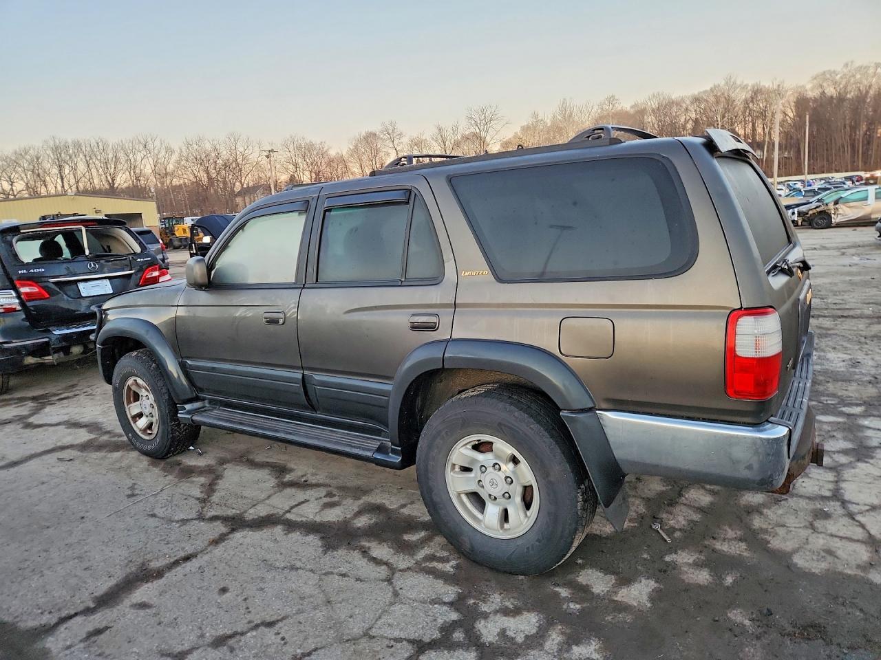 1998 Toyota 4Runner - Image 2