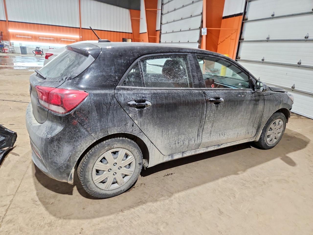 2022 Kia Rio 5-Door S - Фото 3