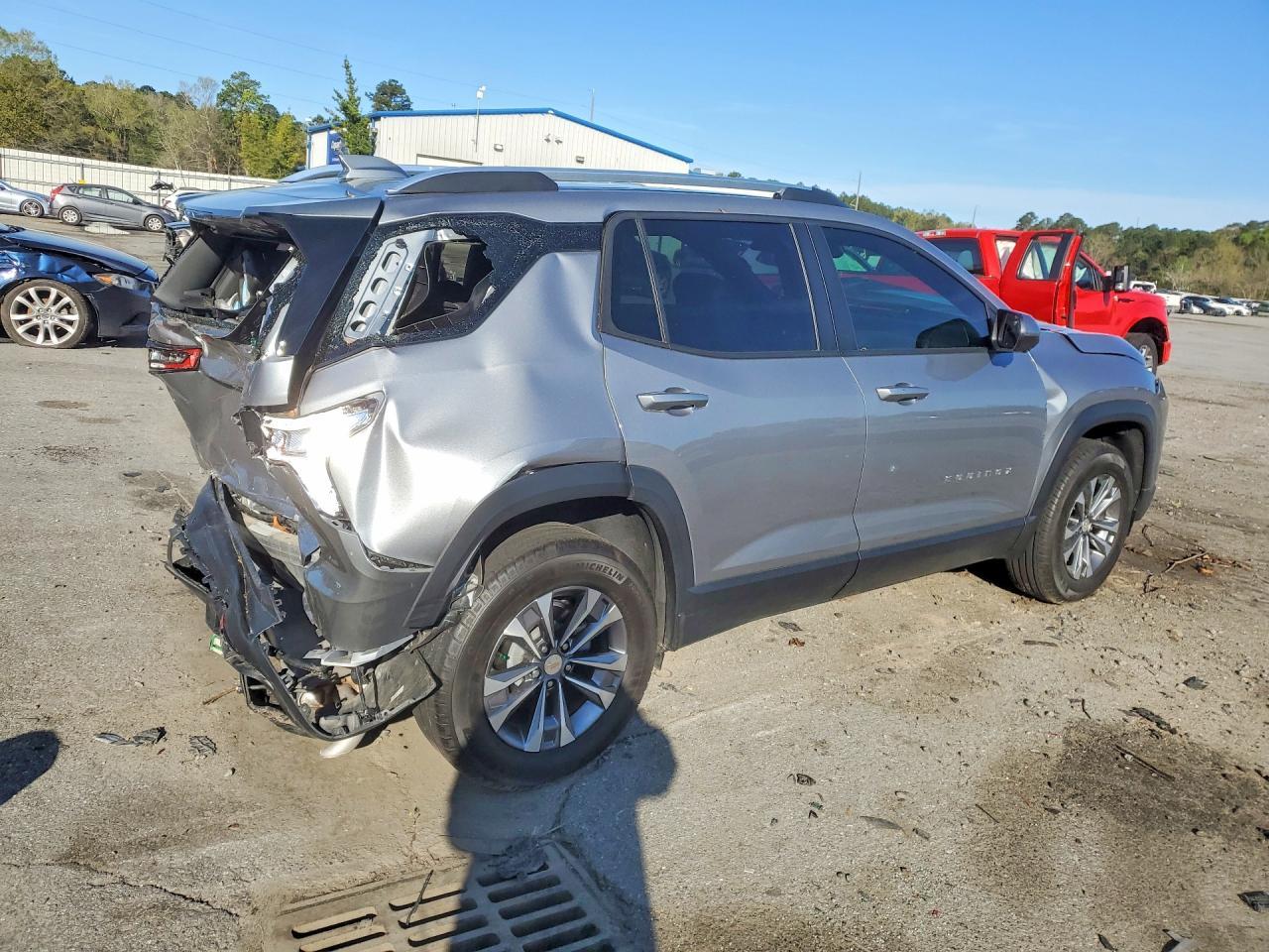 2025 Chevrolet Equinox Lt - Image 3