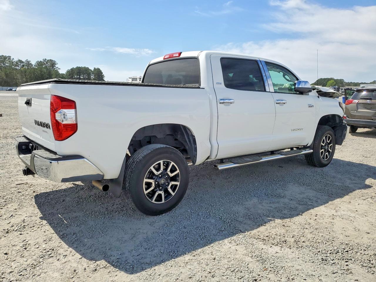 2018 Toyota Tundra Sr5 - Image 3