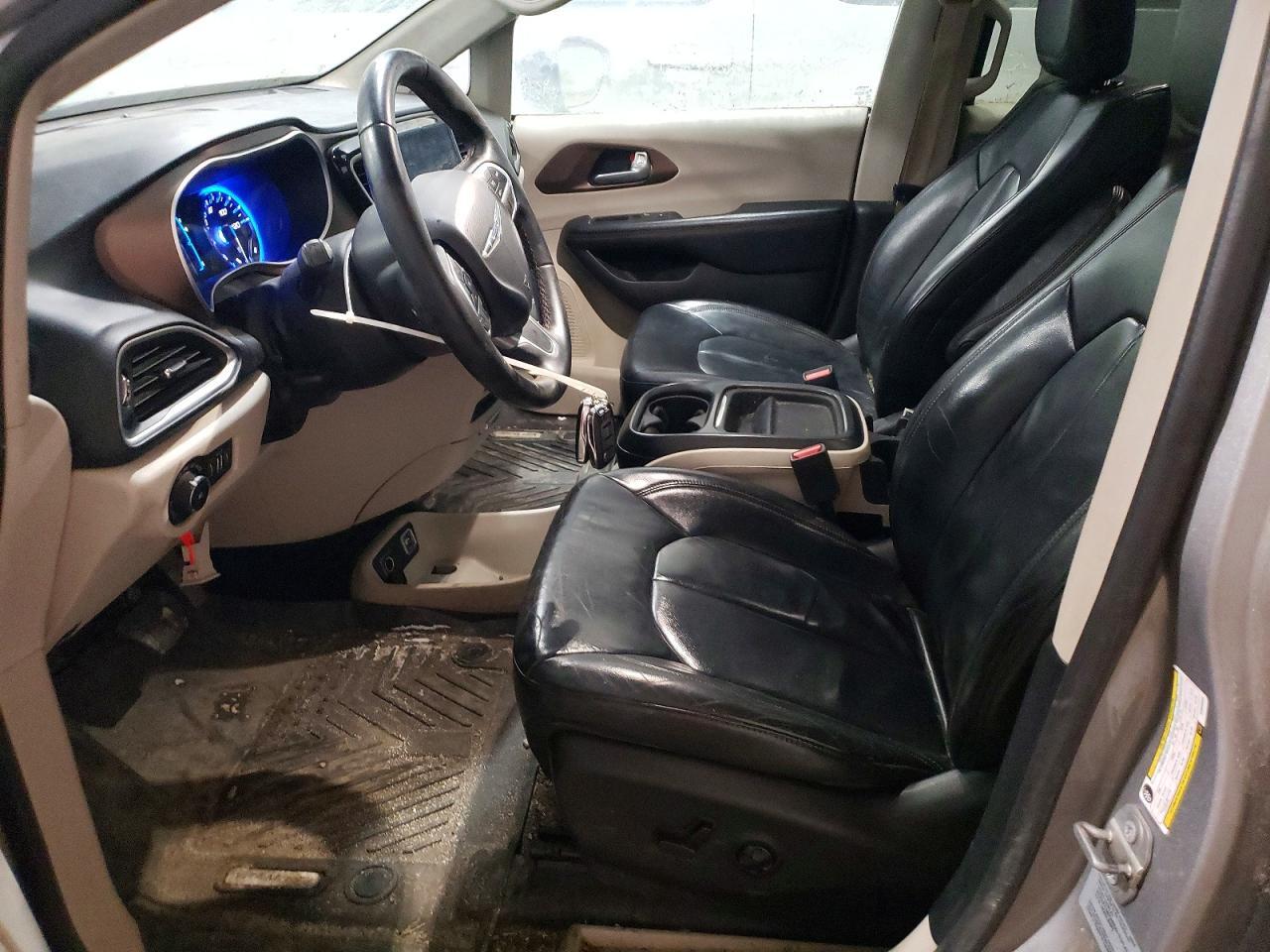 2017 Chrysler Pacifica Touring L - Фото 7