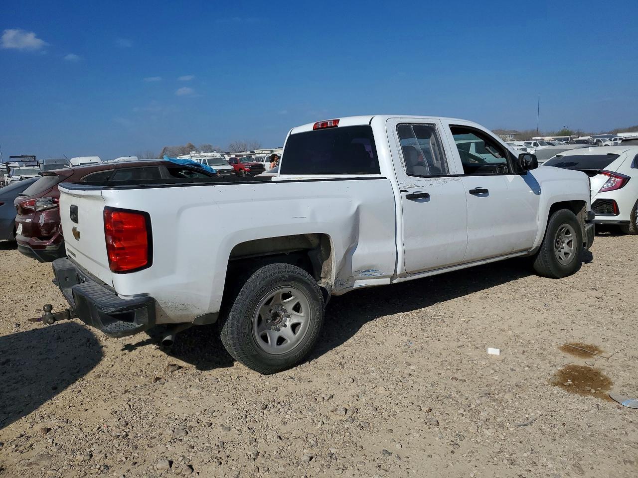 2014 Chevrolet Silverado C1500 - Image 3