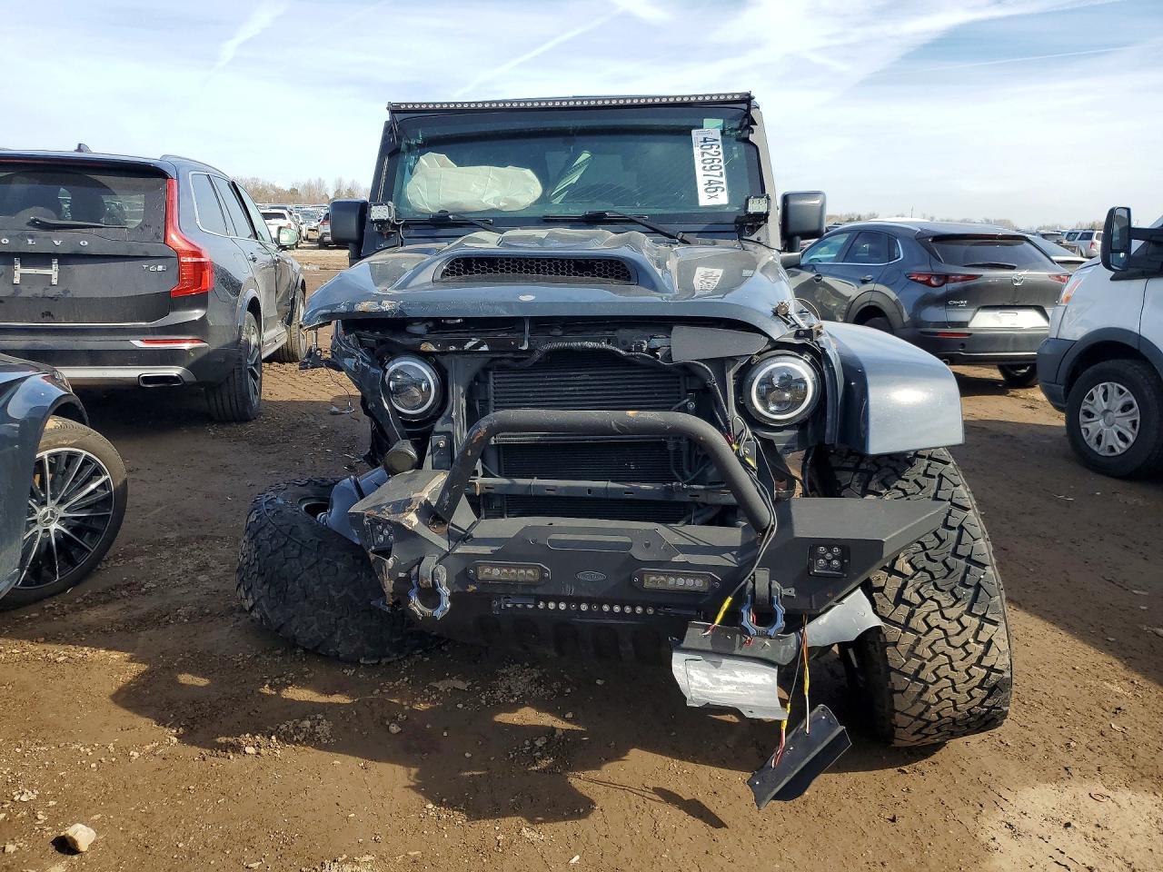 2016 Jeep Wrangler Unlimited Sahara - Image 5