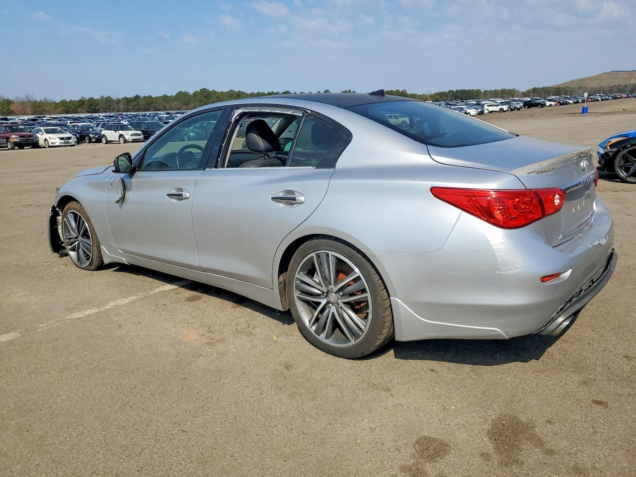 2017 Infiniti Q50 Premium - Image 2