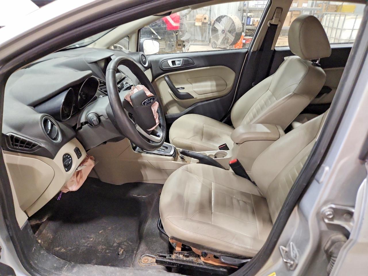 2014 Ford Fiesta Titanium - Фото 7