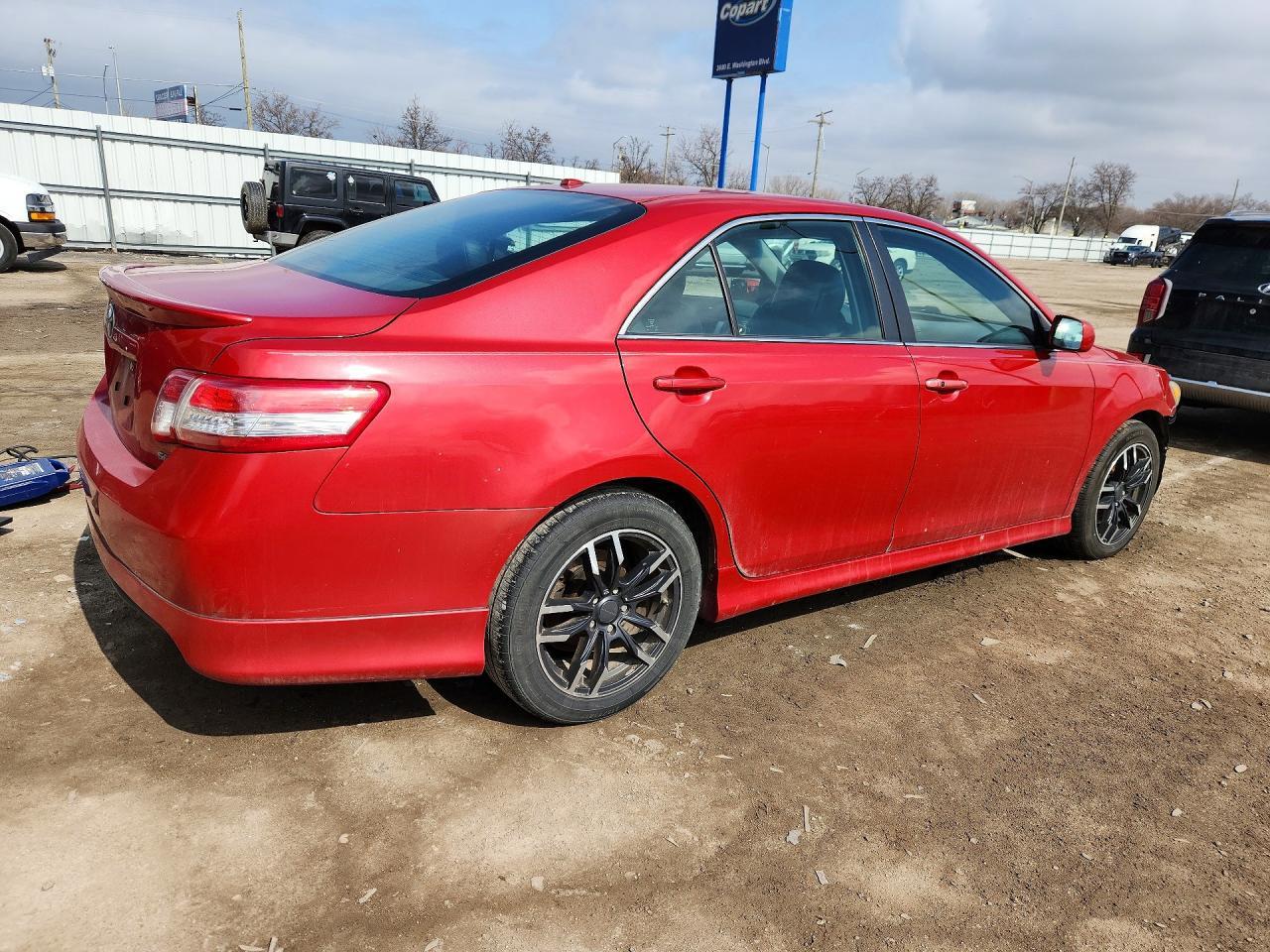 2011 Toyota Camry Se - Фото 3
