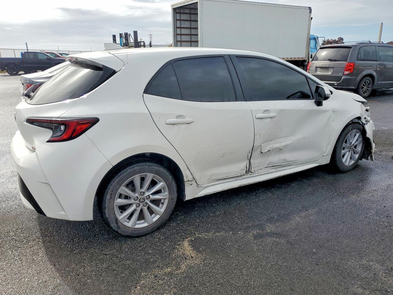 2024 Toyota Corolla Hatchback Se - Image 3