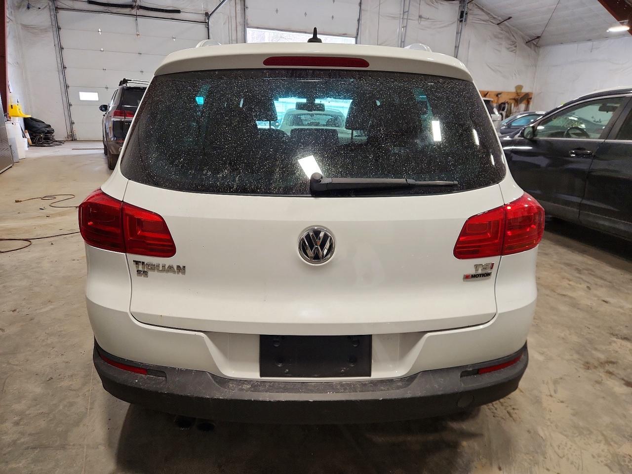 2016 Volkswagen Tiguan S - Image 6