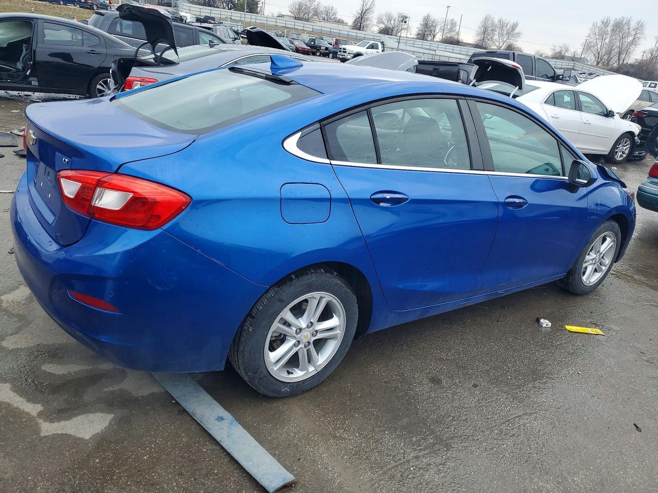 2016 Chevrolet Cruze Lt - Image 3