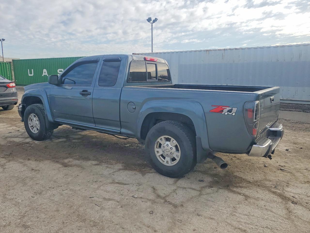 2006 Chevrolet Colorado - Image 2