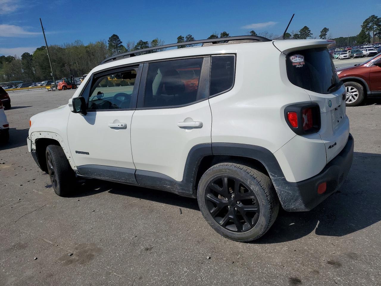 2017 Jeep Renegade Latitude - Фото 2