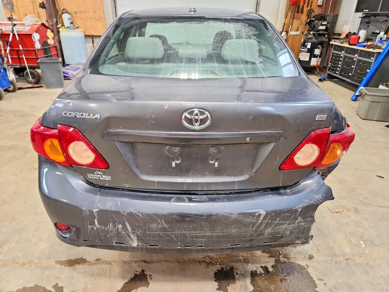 2010 Toyota Corolla Base - Фото 6