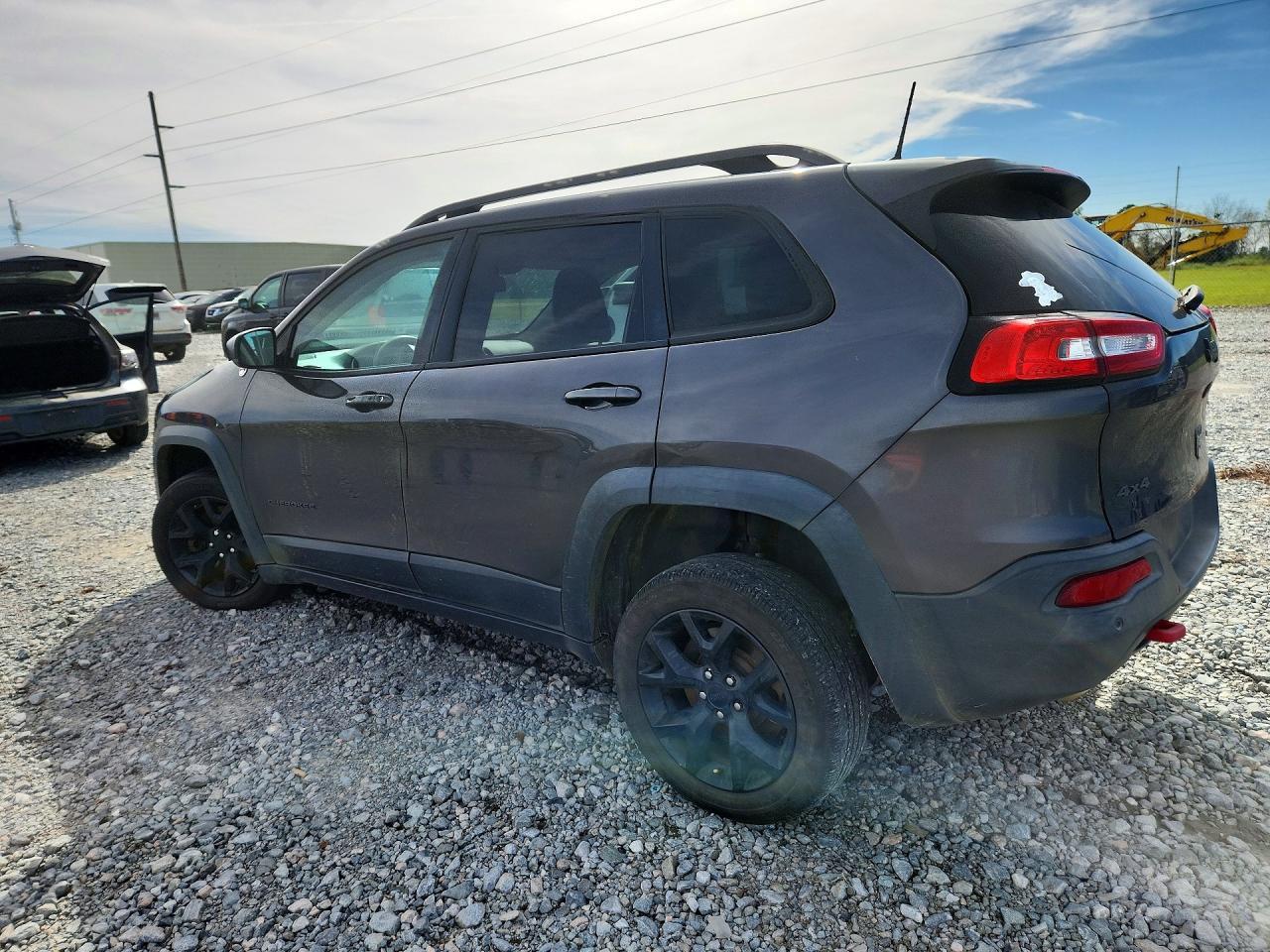 2017 Jeep Cherokee Trailhawk - Фото 2