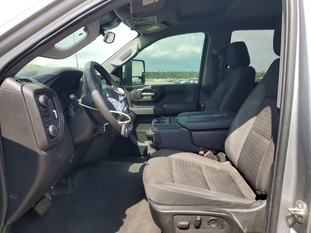 2024 Chevrolet Silverado K2500 Custom - Image 7