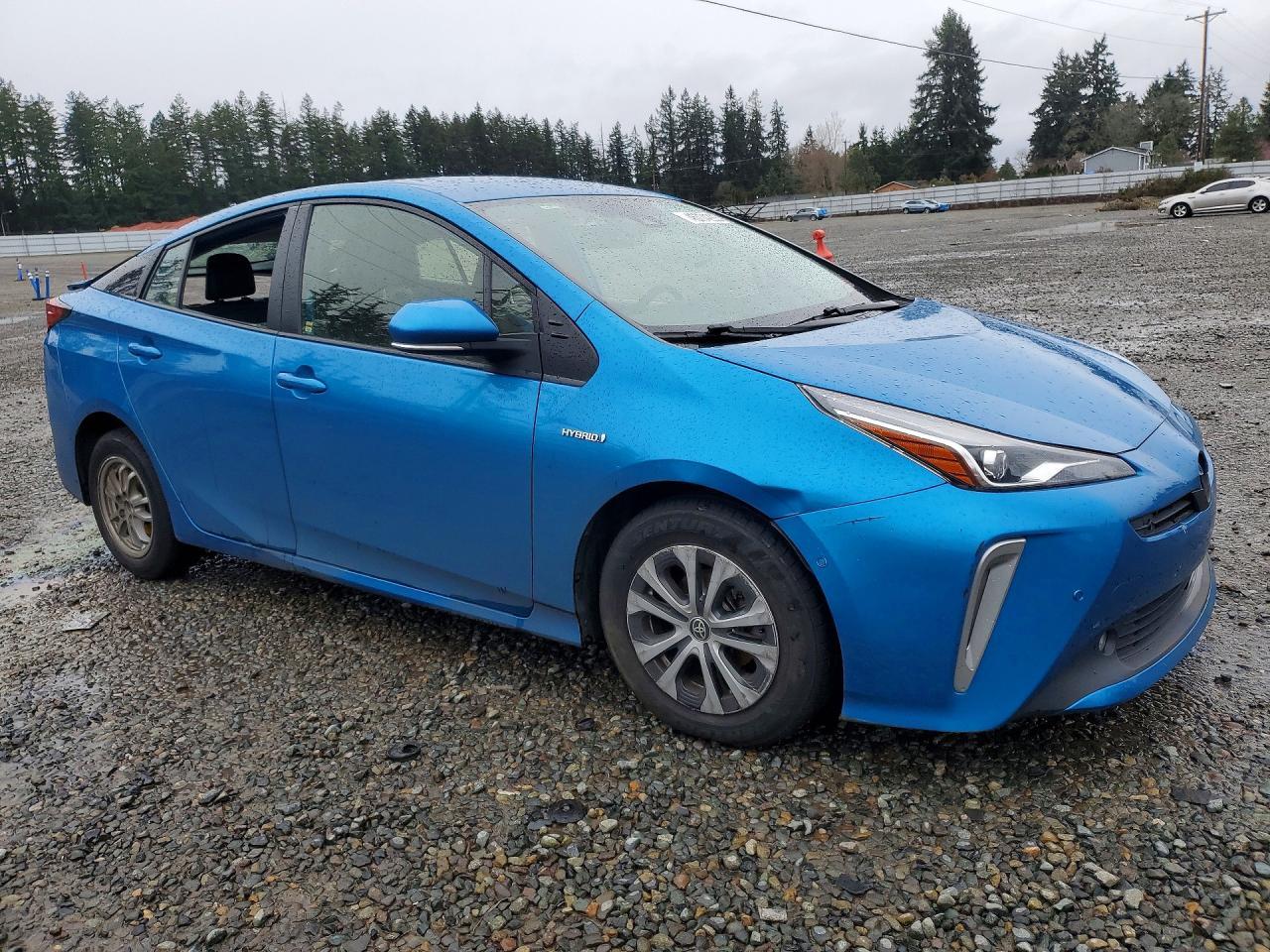 2022 Toyota Prius Xle Awd-E - Image 4