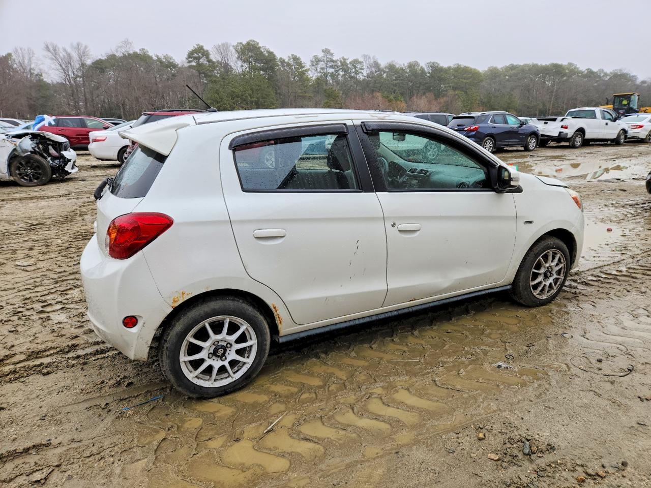 2015 Mitsubishi Mirage Es - Фото 3