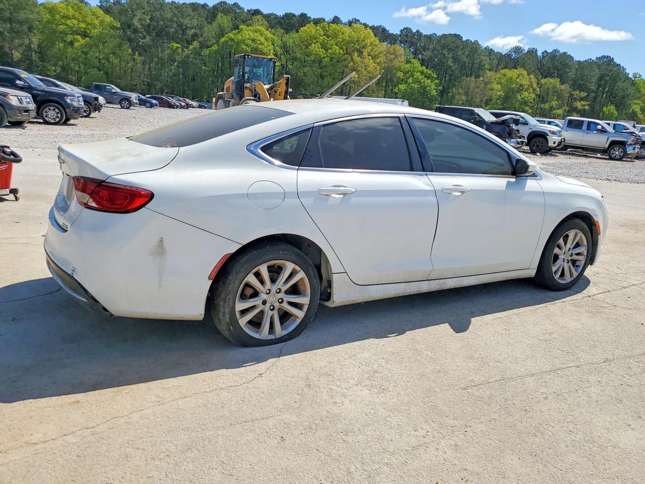 2015 Chrysler 200 Limited - Image 3
