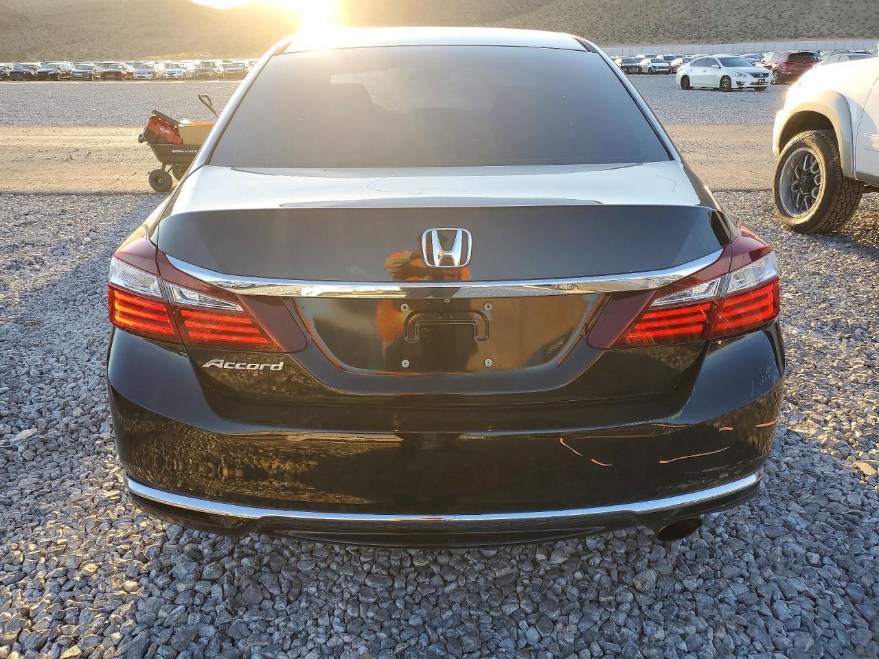 2016 Honda Accord Lx - Фото 6