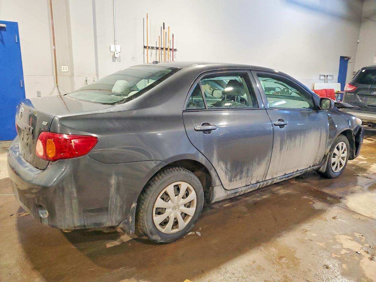 2010 Toyota Corolla Base - Фото 3