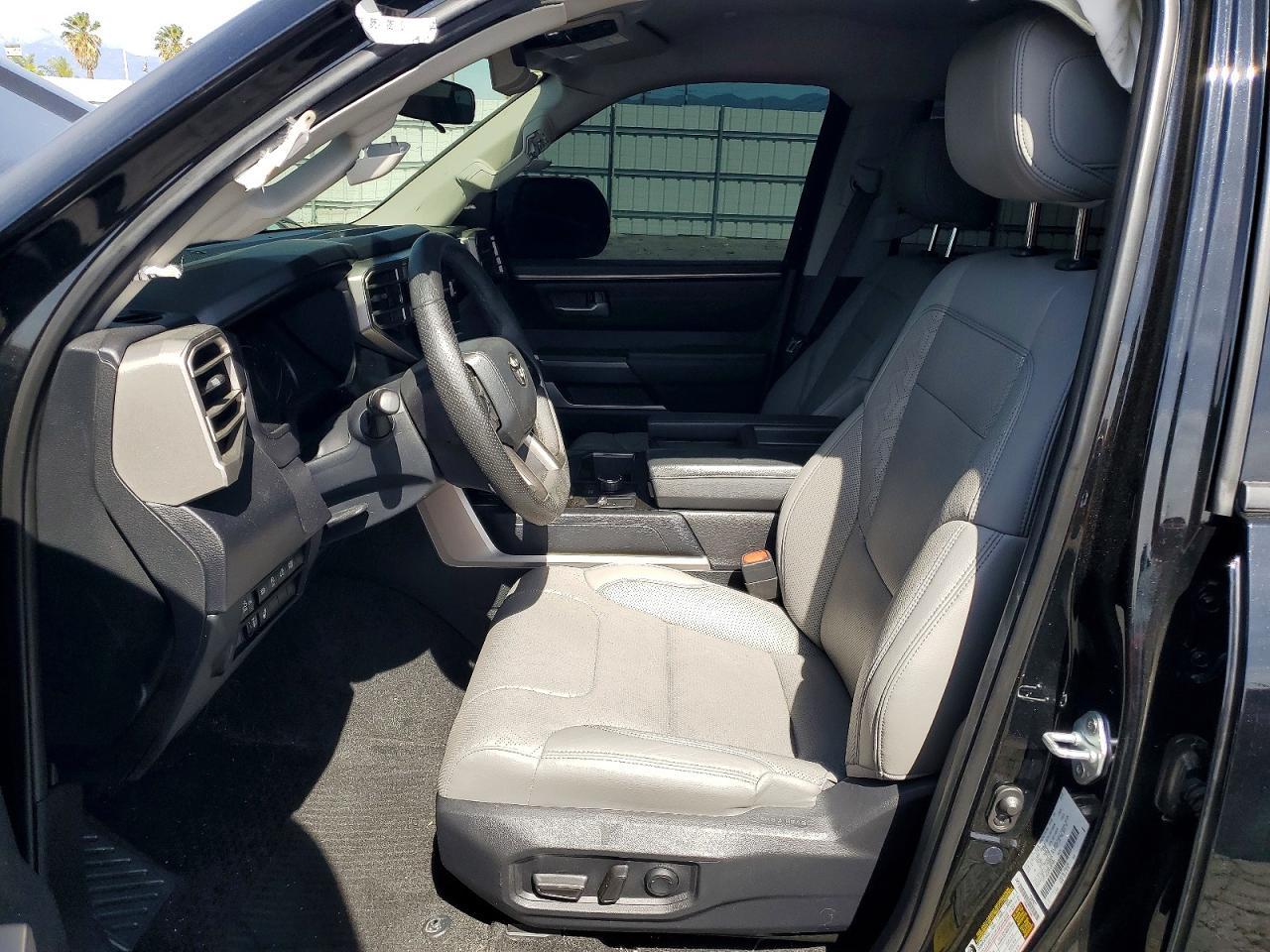 2023 Toyota Tundra Sr5 - Image 7