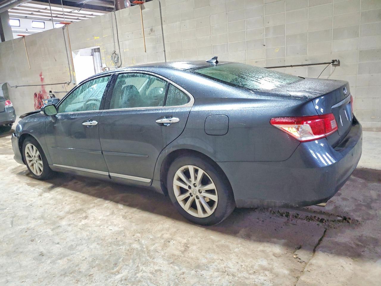 2011 Lexus Es 350 - Фото 2