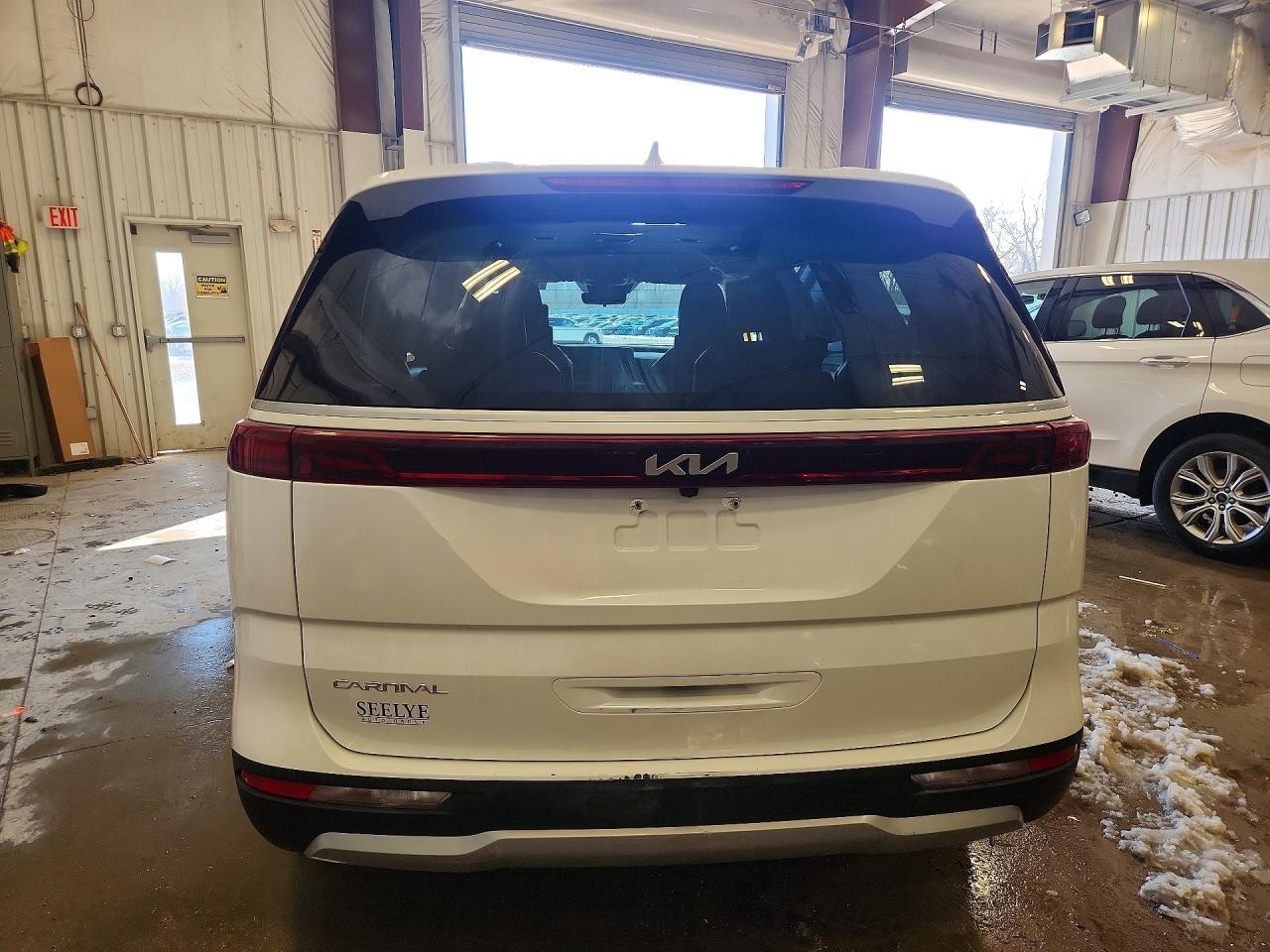 2023 Kia Carnival Lx - Фото 6