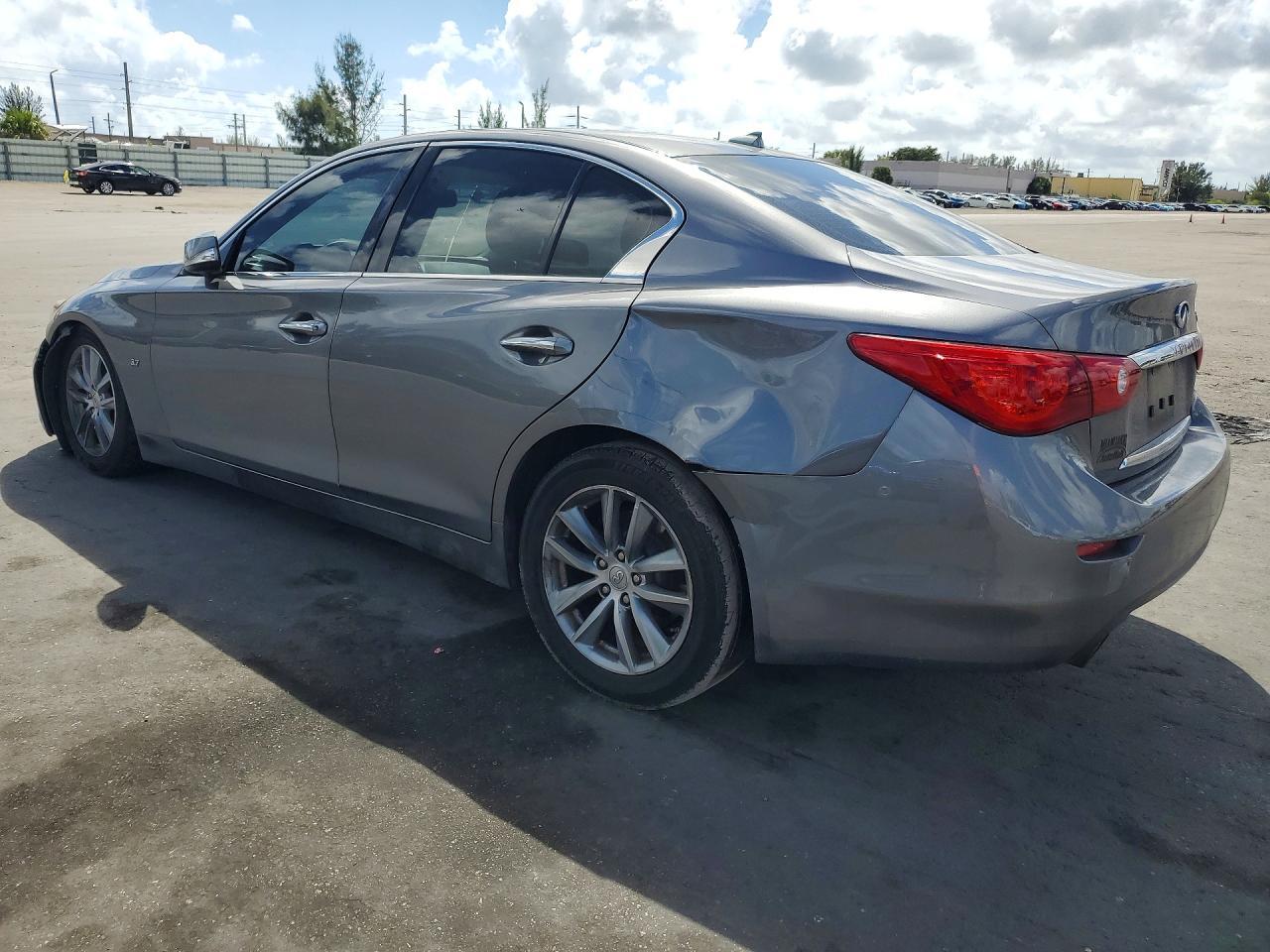 2015 Infiniti Q50 Premium - Image 2