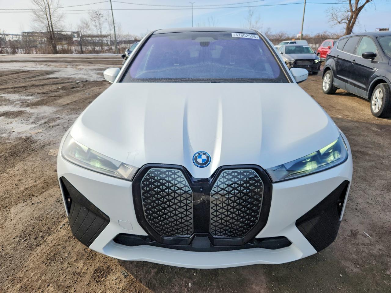 2022 BMW Ix xDrive50 - Фото 5