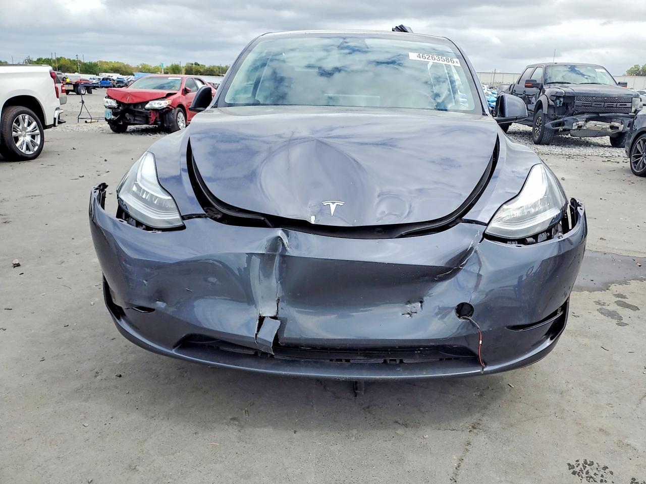 2023 Tesla Model Y - Фото 5