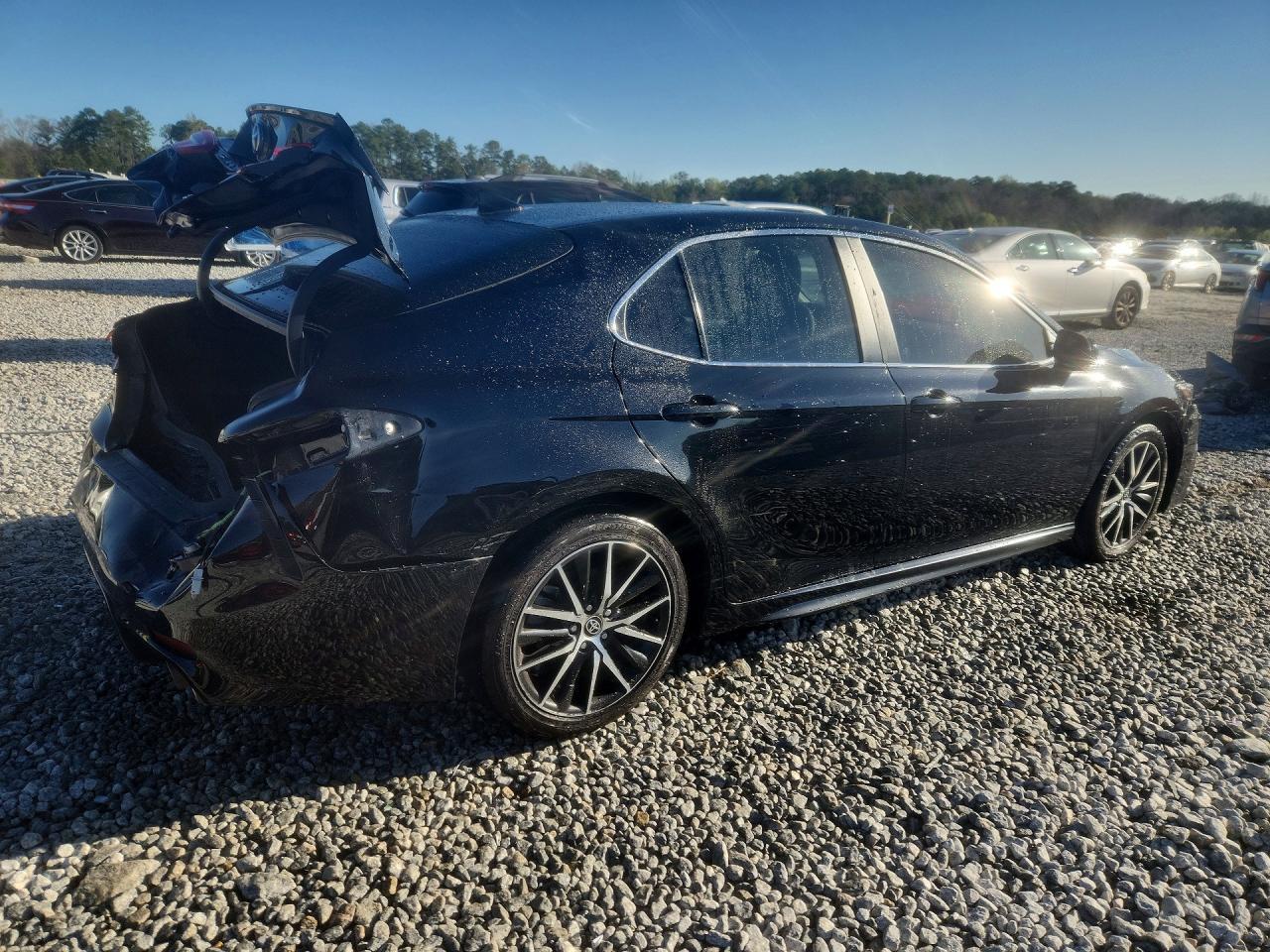 2024 Toyota Camry Se - Image 3