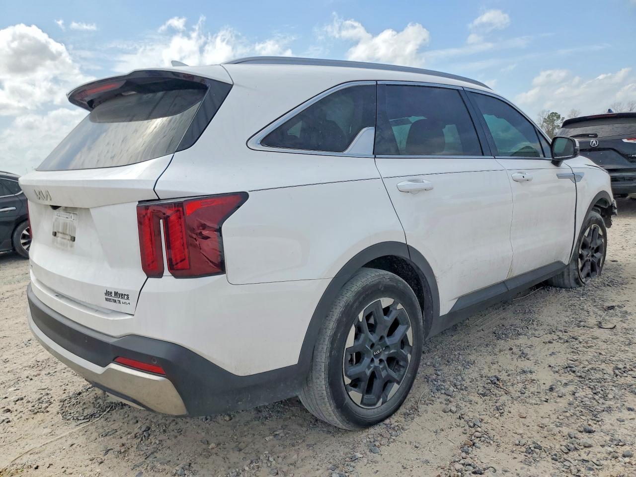2024 Kia Sorento S - Фото 3