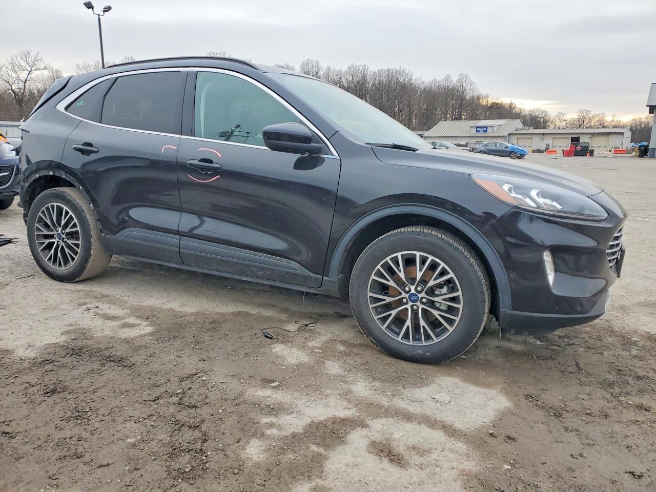 2022 Ford Escape Titanium - Фото 4