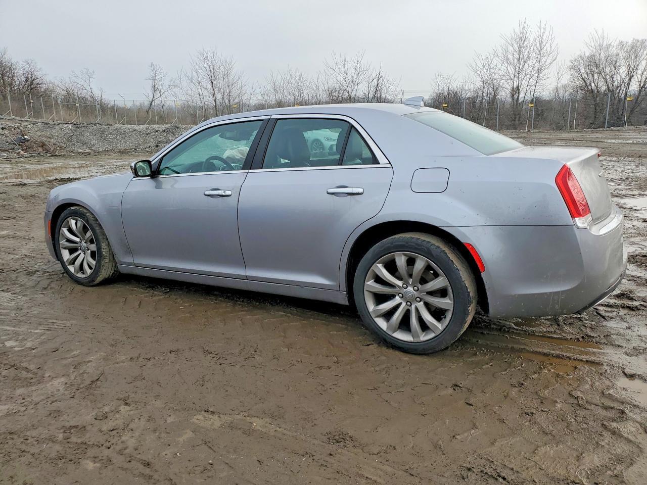 2018 Chrysler 300 Limited - Image 2