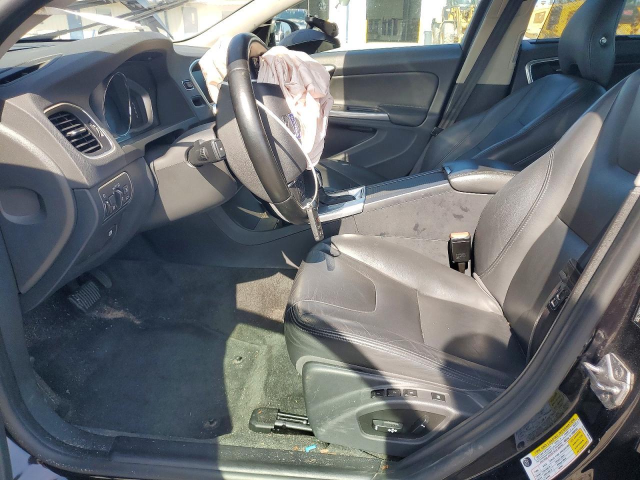 2017 Volvo S60 Premier - Image 7
