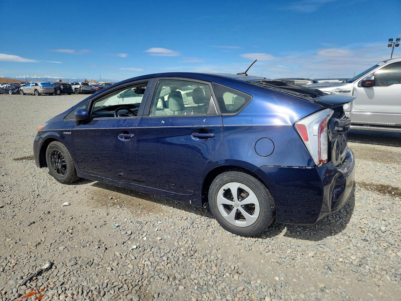 2015 Toyota Prius Four - Image 2