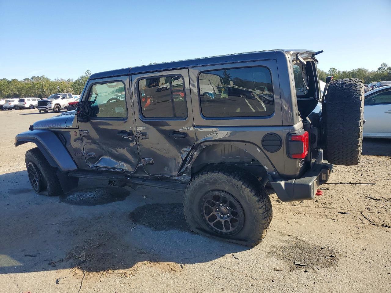2022 Jeep Wrangler Unlimited Rubicon - Фото 2