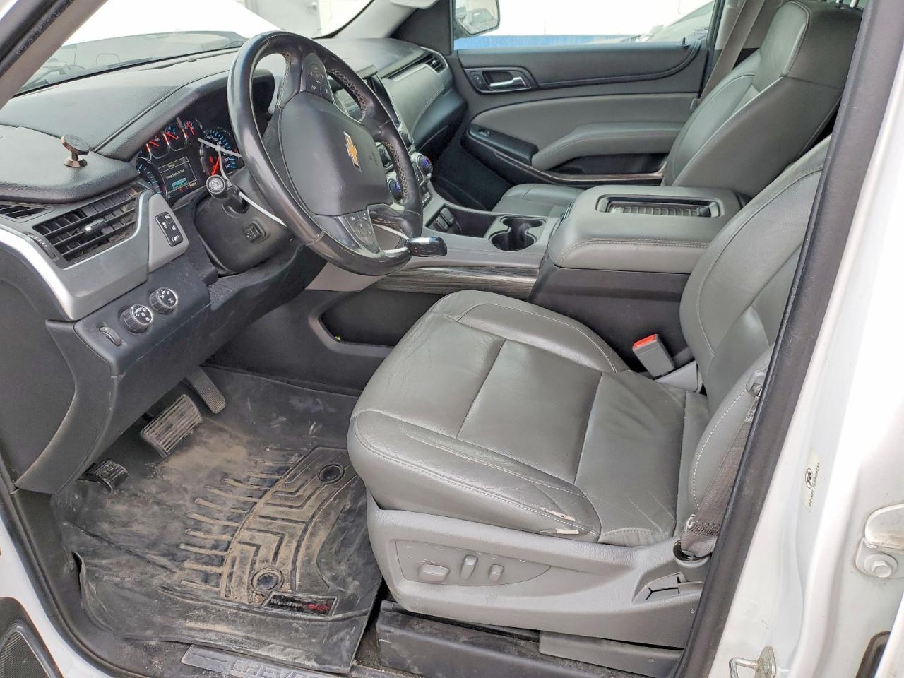 2015 Chevrolet Suburban - Фото 7