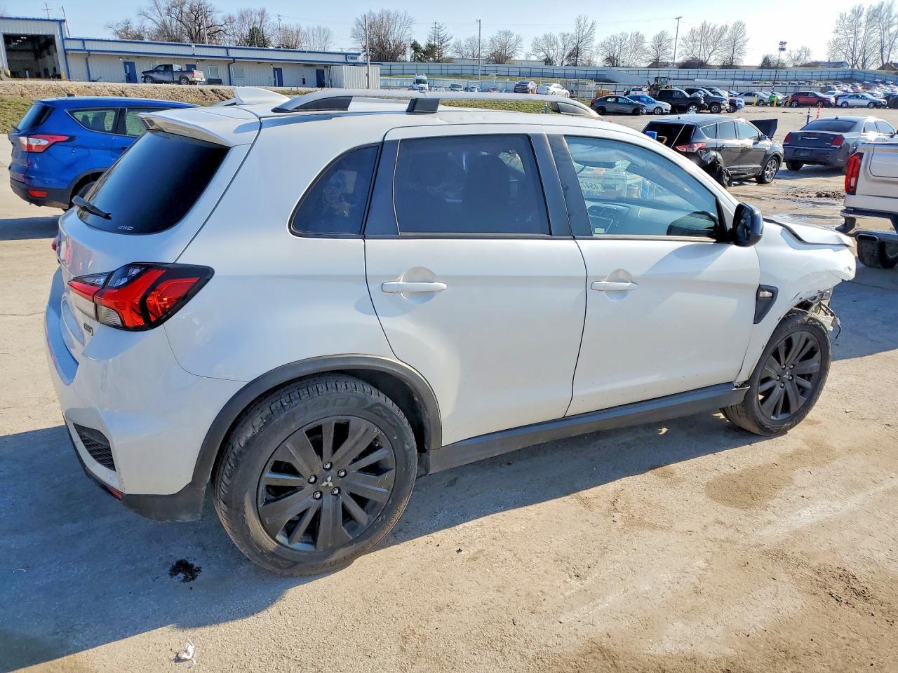 2021 Mitsubishi Outlander Sport Es - Image 3