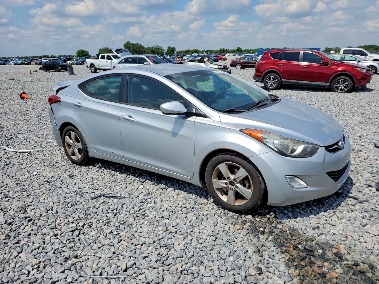 2013 Hyundai Elantra - Фото 4