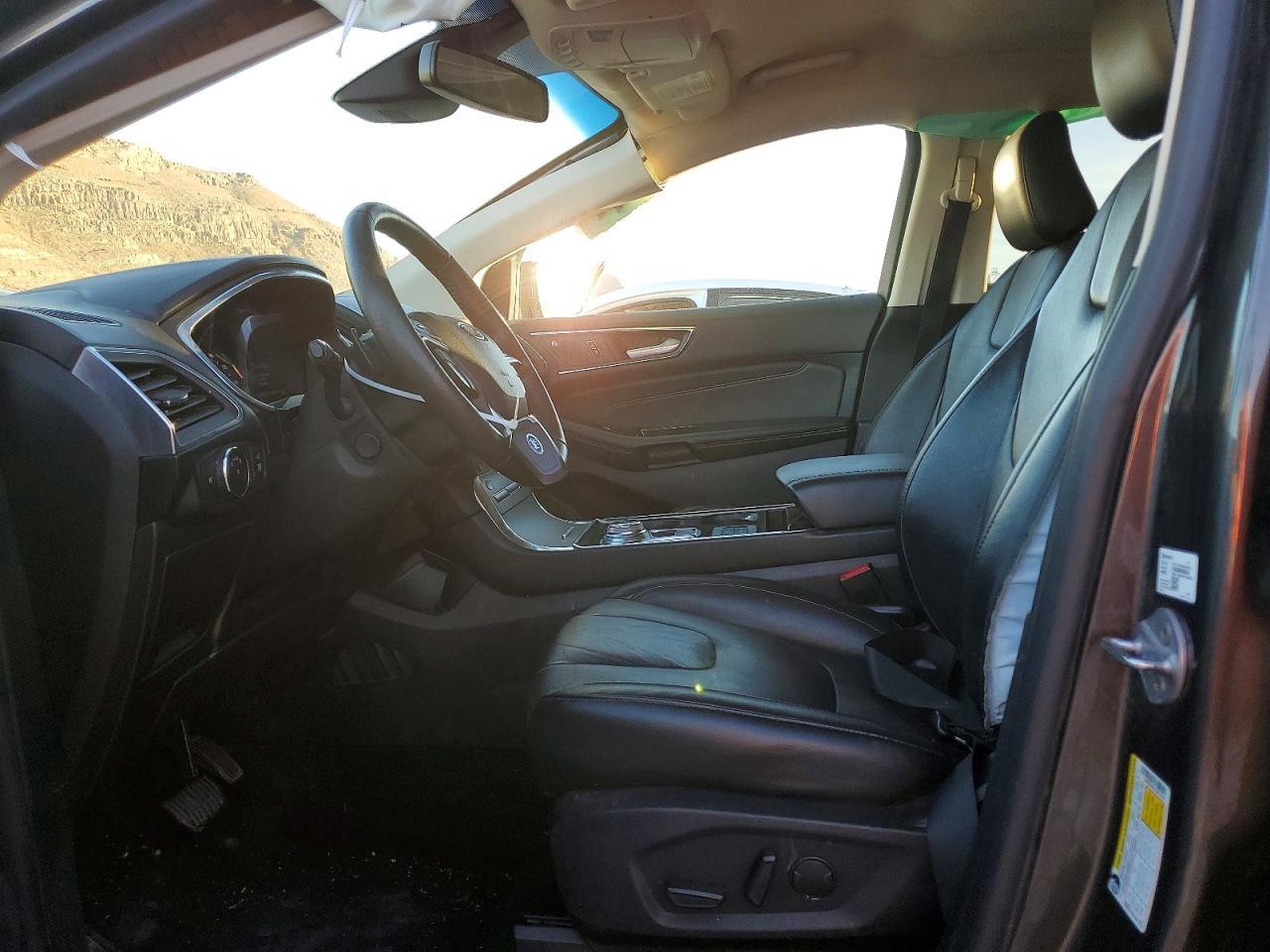 2020 Ford Edge Titanium - Image 7