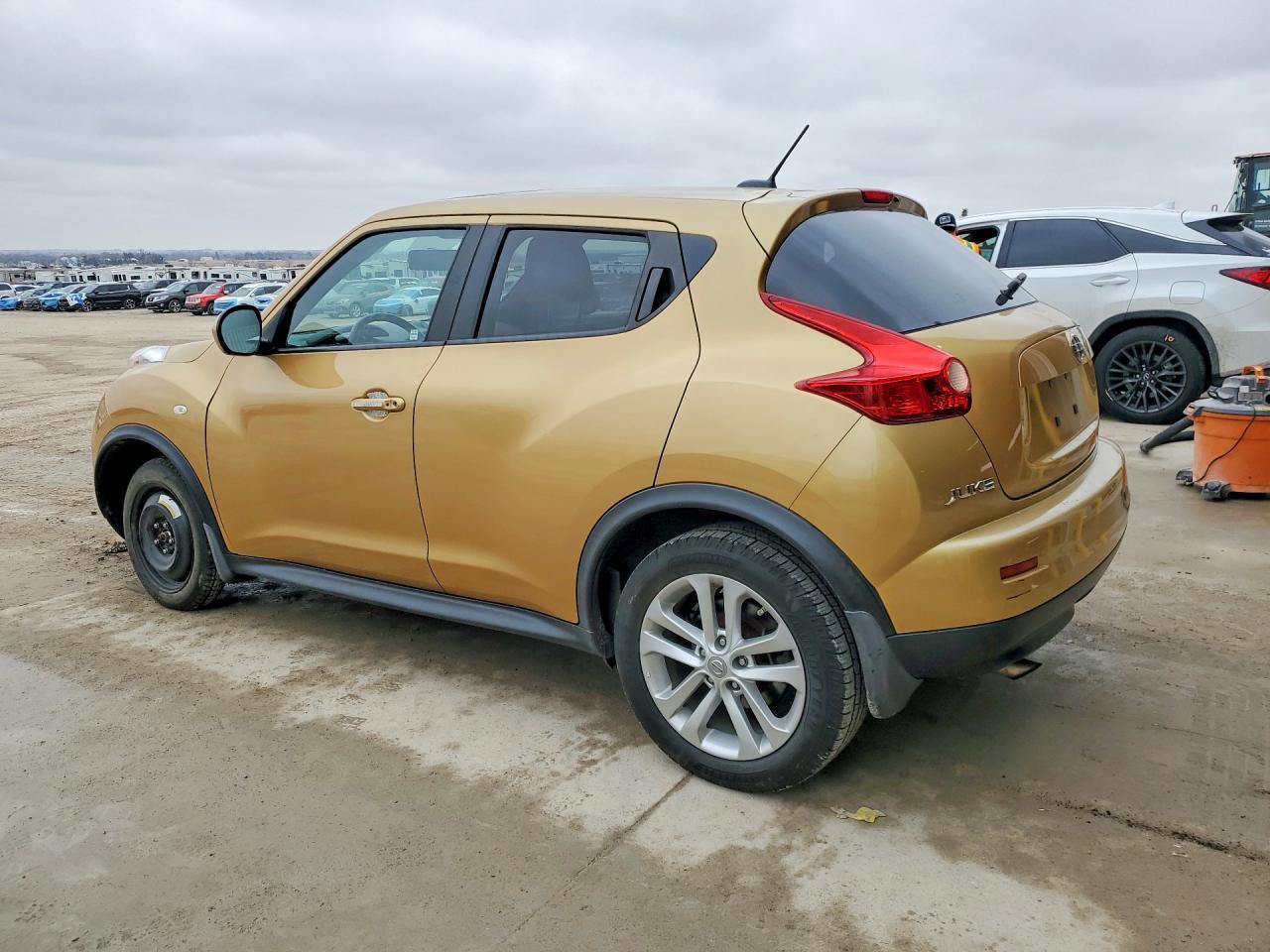 2013 Nissan Juke S - Фото 2