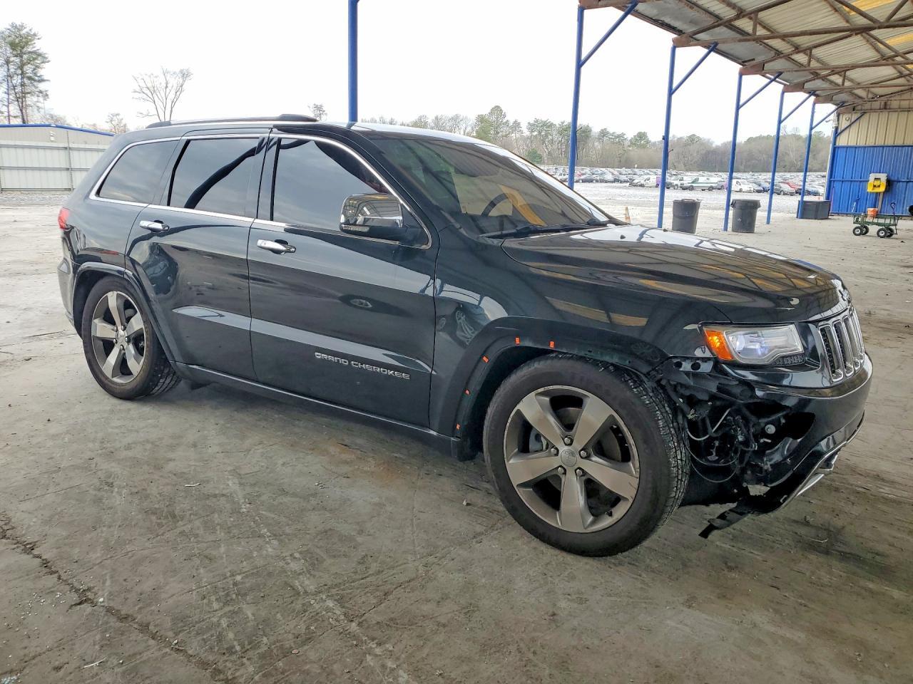 2014 Jeep Grand Cherokee Overland - Image 4
