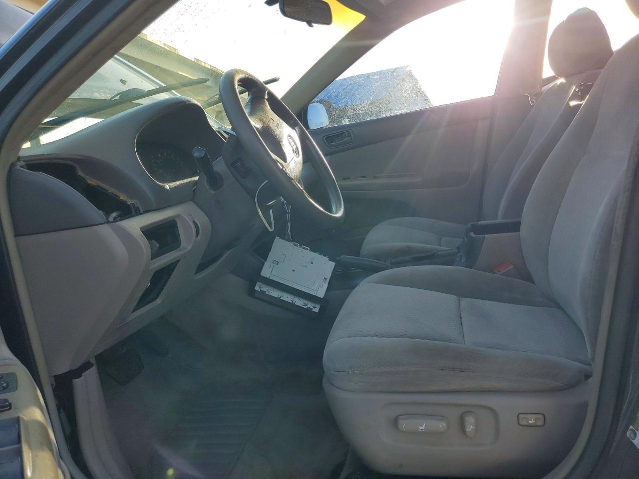 2004 Toyota Camry Le - Фото 7