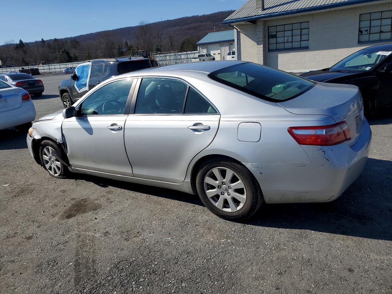 2009 Toyota Camry Xle - Image 2