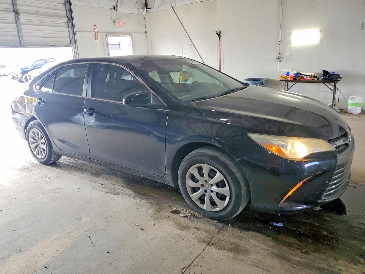 2016 Toyota Camry Le - Фото 4