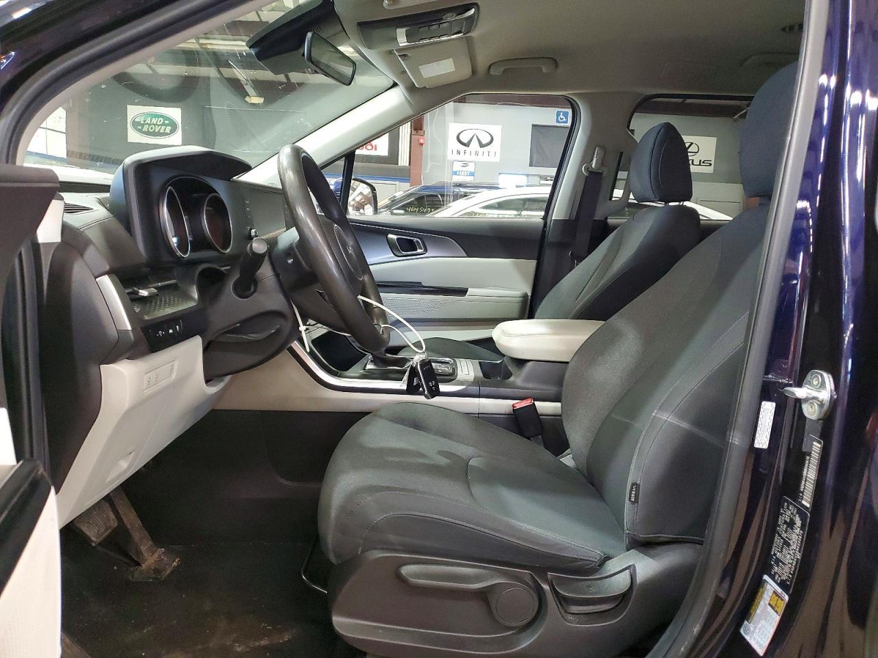 2022 Kia Carnival Lx - Image 7