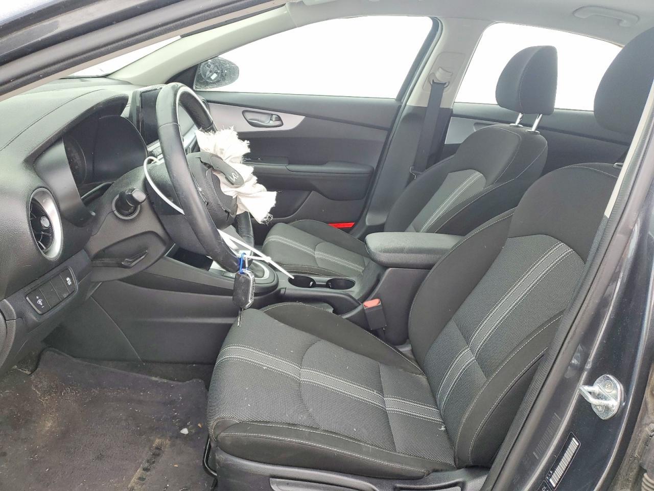 2022 Kia Forte Fe - Image 7