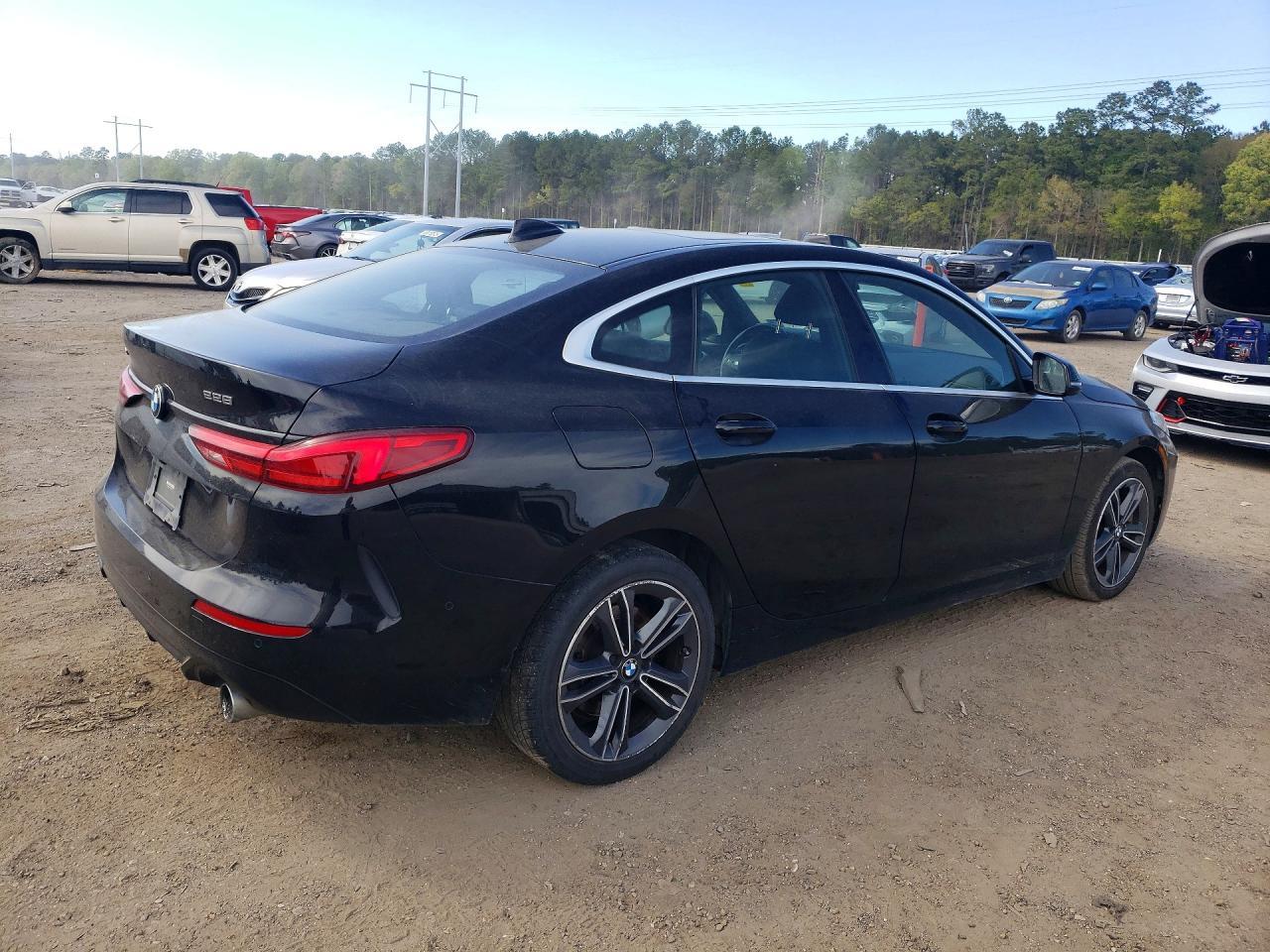 2021 BMW 228Xi - Фото 3