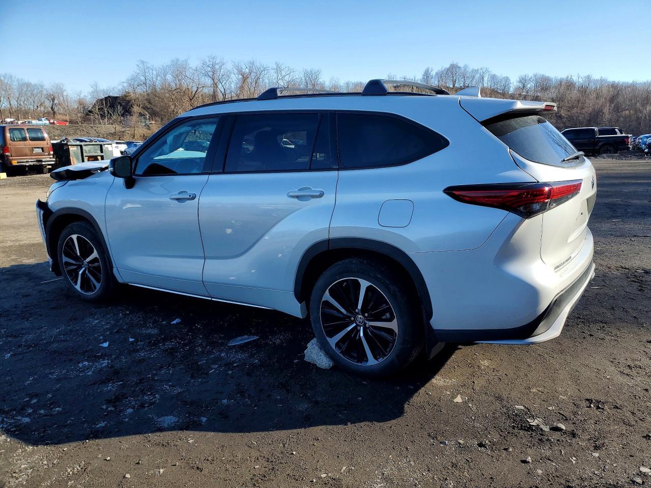 2022 Toyota Highlander Xse - Фото 2